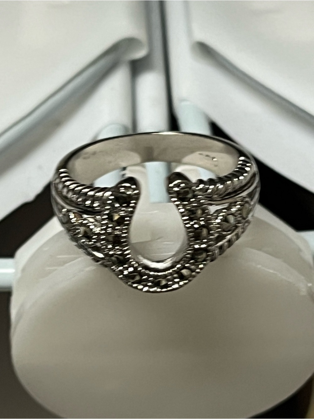 Source Unknown Silver-Tone Filigree Open Heart Ring